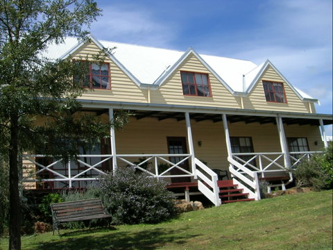 Celestine House - Accommodation Sunshine Coast 0