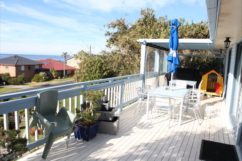 Golf At Glasshouse Rocks - Accommodation Sunshine Coast 2