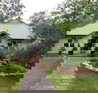 Highview House - Accommodation Sunshine Coast