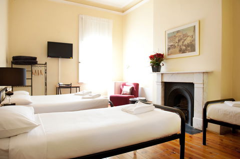 Hotel Claremont Guest House - Accommodation Sunshine Coast 0