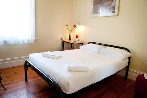 Hotel Claremont Guest House - Accommodation Sunshine Coast 1