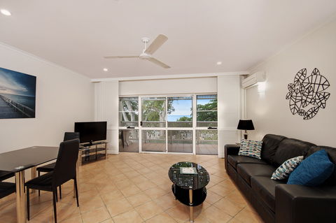 Marlin Waters Beachfront Apartments - Accommodation Sunshine Coast 1