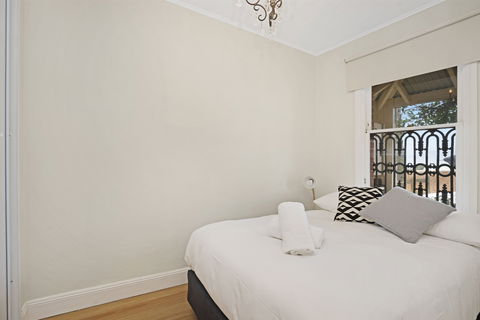 Newcastle Executive Homes - Oceanview Terrace - Accommodation Sunshine Coast 1