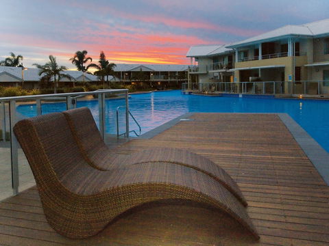 Oaks Port Stephens Pacific Blue Resort - Accommodation Sunshine Coast 0