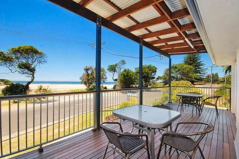 Seascape Holiday Apartments Lake Cathie - Accommodation Sunshine Coast 0