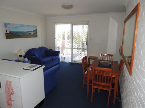 Seascape Holiday Apartments Lake Cathie - Accommodation Sunshine Coast 1