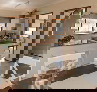 Taranaki Beach Unit - Accommodation Sunshine Coast