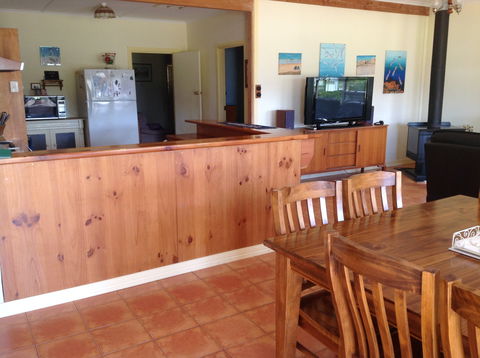 The Palms - House Only - Accommodation Sunshine Coast 2