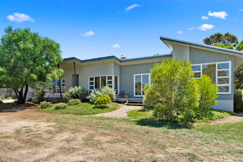 The Cutting - Accommodation Sunshine Coast 0