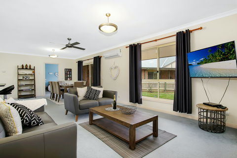 Valley View - Accommodation Sunshine Coast 1