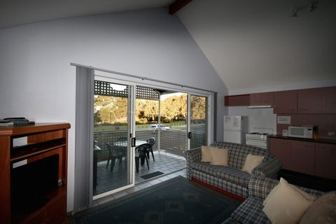 Views, Ammenity And Easy Bay Lifestyle - Accommodation Sunshine Coast 0