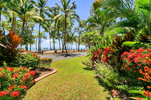 Agincourt Beachfront Apartments - Accommodation Sunshine Coast 0