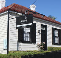 Alice's Cottages - Accommodation Sunshine Coast