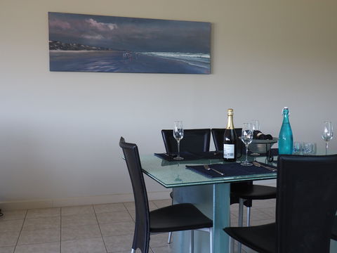 B Our Guest - Accommodation Sunshine Coast 2