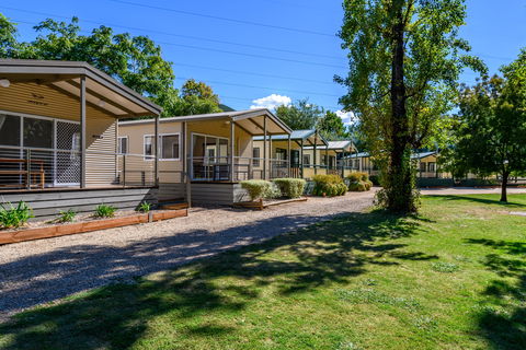 Bright Riverside Holiday Park - Accommodation Sunshine Coast 2