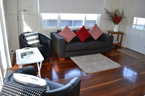 Calgary Accommodation & Killara Accommodation - Accommodation Sunshine Coast 2
