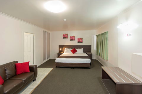 Coral Sands Motel - Accommodation Sunshine Coast 1