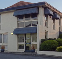 Econo Lodge Hacienda Motel - Accommodation Sunshine Coast