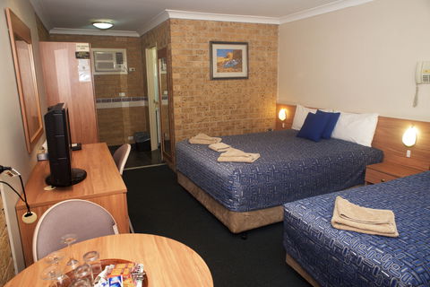 Forest Lodge Motor Inn And Restaurant - Accommodation Sunshine Coast 1