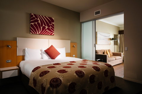 Grand Hotel And Apartments Townsville - Accommodation Sunshine Coast 1