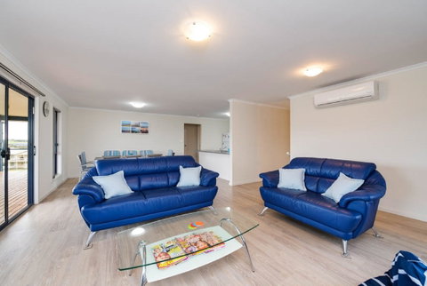 Hayborough Haven 3 - 3 Fifth Avenue - Hayborough - Accommodation Sunshine Coast 2