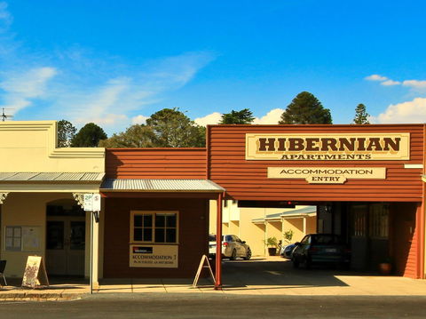 Hibernian Hotel Apartments - Accommodation Sunshine Coast 1