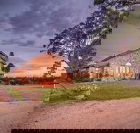 Honeysuckle Rise Country Accommodation - Accommodation Sunshine Coast