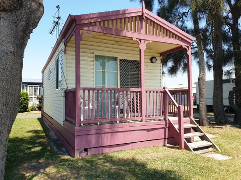 Jettys By The Lake - Accommodation Sunshine Coast 0