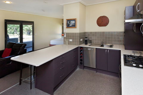 Kickenback Studio - Accommodation Sunshine Coast 2
