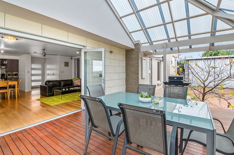 Limestone Coast Apartments - Accommodation Sunshine Coast 0