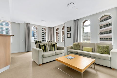 Manor Apartment Hotel - Accommodation Sunshine Coast 2