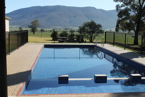 Mountain View Motel Corryong - Accommodation Sunshine Coast 1