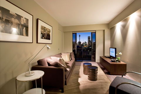 Overlooking The City's Silhouette - Accommodation Sunshine Coast 0