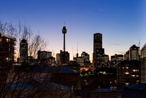 Overlooking The City's Silhouette - Accommodation Sunshine Coast 2