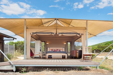 Pebble Point - Accommodation Sunshine Coast 0