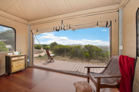 Pebble Point - Accommodation Sunshine Coast 1