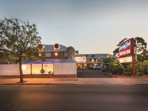 Shearing Shed Motor Inn - Open - Accommodation Sunshine Coast 0