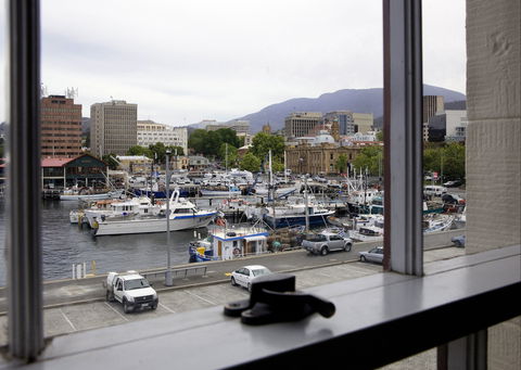 Sullivans Cove Apartments - Harbourside - Accommodation Sunshine Coast 1