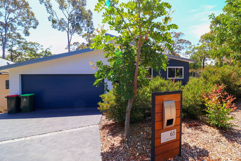 Sunset On Lake Point - Accommodation Sunshine Coast 0