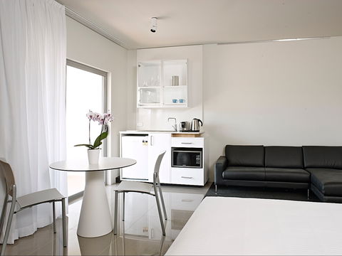The Horatio Motel And Suites - Accommodation Sunshine Coast 1
