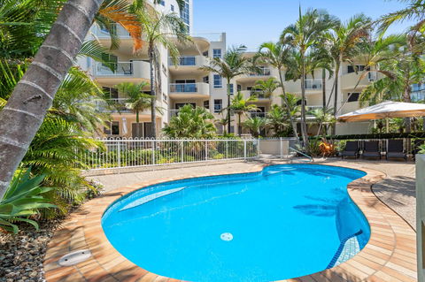 The Burlington Holiday Apartments - Accommodation Sunshine Coast 0
