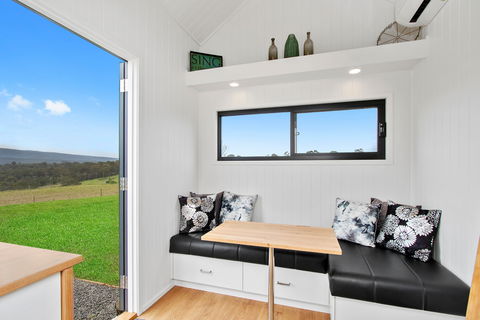 Tiny Home Big Views Kurrajong - Accommodation Sunshine Coast 1