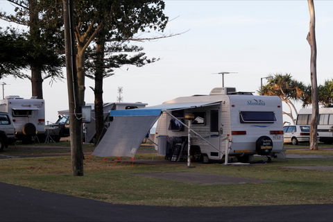 Torquay Beachfront Tourist Park - Accommodation Sunshine Coast 2