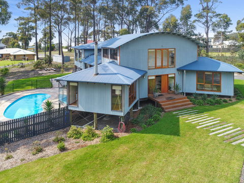 Tura Tree House - Accommodation Sunshine Coast 0