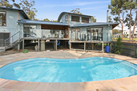 Tura Tree House - Accommodation Sunshine Coast 1