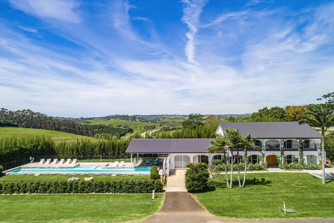 Villa St Helena - Accommodation Sunshine Coast 2