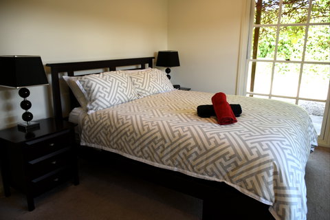 Wagga Riverside Apartments - Accommodation Sunshine Coast 1