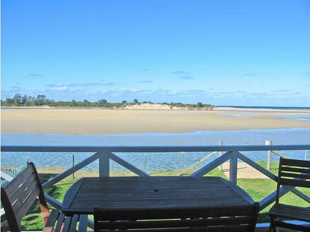 Dolphins Point Tourist Park - Accommodation Sunshine Coast 1
