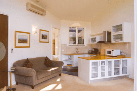 The Gatehouse At Villa Raedward - Accommodation Sunshine Coast 2