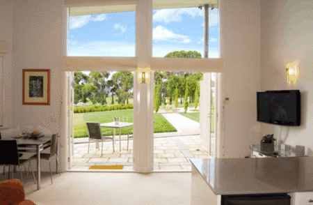 The Gatehouse At Villa Raedward - Accommodation Sunshine Coast 4